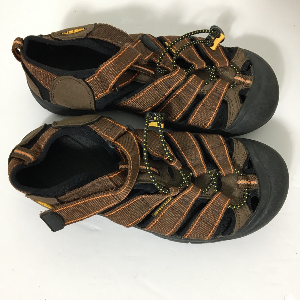Keen Brown 5 Leather Hiking Athlete Sandals
